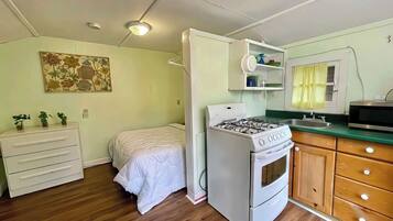 1 habitación, wifi y ropa de cama