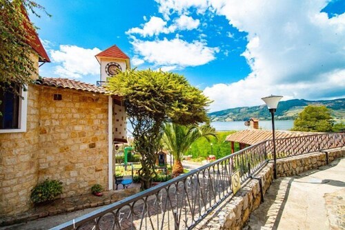 Hotel refugio rancho tota 