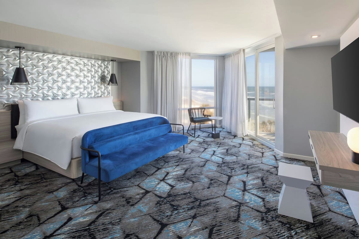 1 bedroom, premium bedding, pillow-top beds, in-room safe