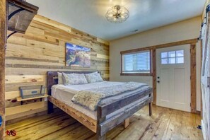 6 Schlafzimmer, Bügeleisen/Bügelbrett, Reisekinderbett, WLAN