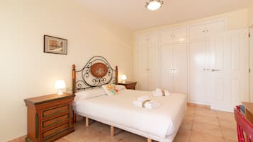 4 dormitorios, tabla de planchar con plancha, wifi gratis y ropa de cama