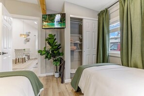 2 Schlafzimmer, Bügeleisen/Bügelbrett, Reisekinderbett, kostenloses WLAN