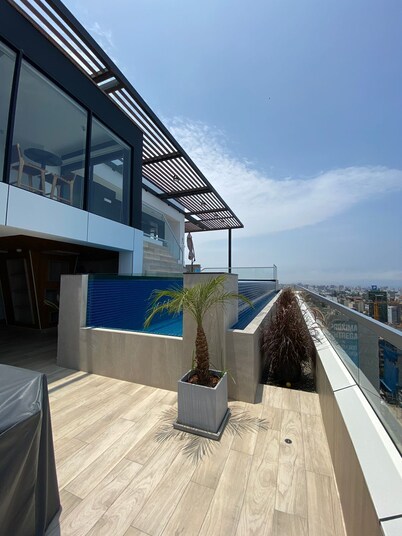 Apartmento con Gym, Piscina, Bbq, Bar Lounge en Lince