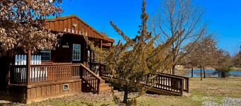 Cabin near Crater of Diamonds