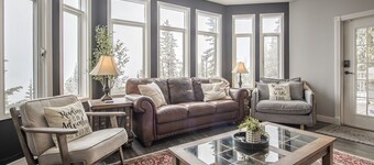 Premier ski-in & out home with hot tub, sauna, arcade games and pet friendly! 