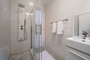 Hiustenkuivaaja