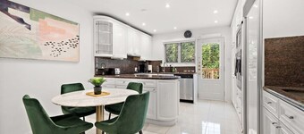 Large House Private Terrace |Sleeps 16|3bath|