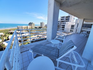 Sunchase IV #911 | Terrace/patio