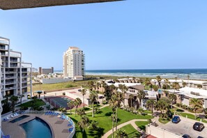 Terrace/patio - Sunchase IV by South Padre Resort Rental (South Padre Island)