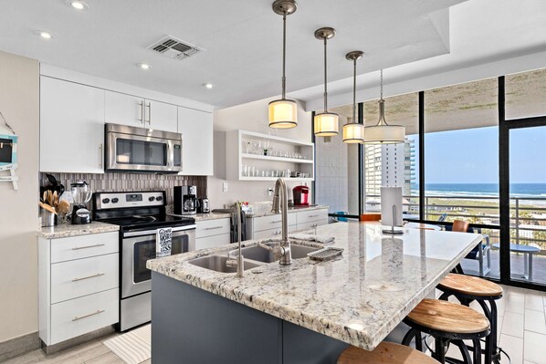 Sunchase IV #516 | Private kitchen | Microwave, oven, stovetop, dishwasher - Sunchase IV by South Padre Resort Rental (South Padre Island)