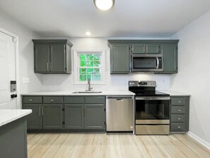Fridge, microwave, oven, stovetop - Fenced-In 3 BR Swingset, Carport, North Raleigh (Raleigh)