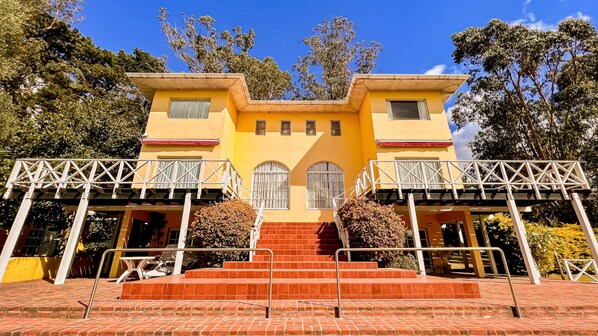 Fachada de la propiedad