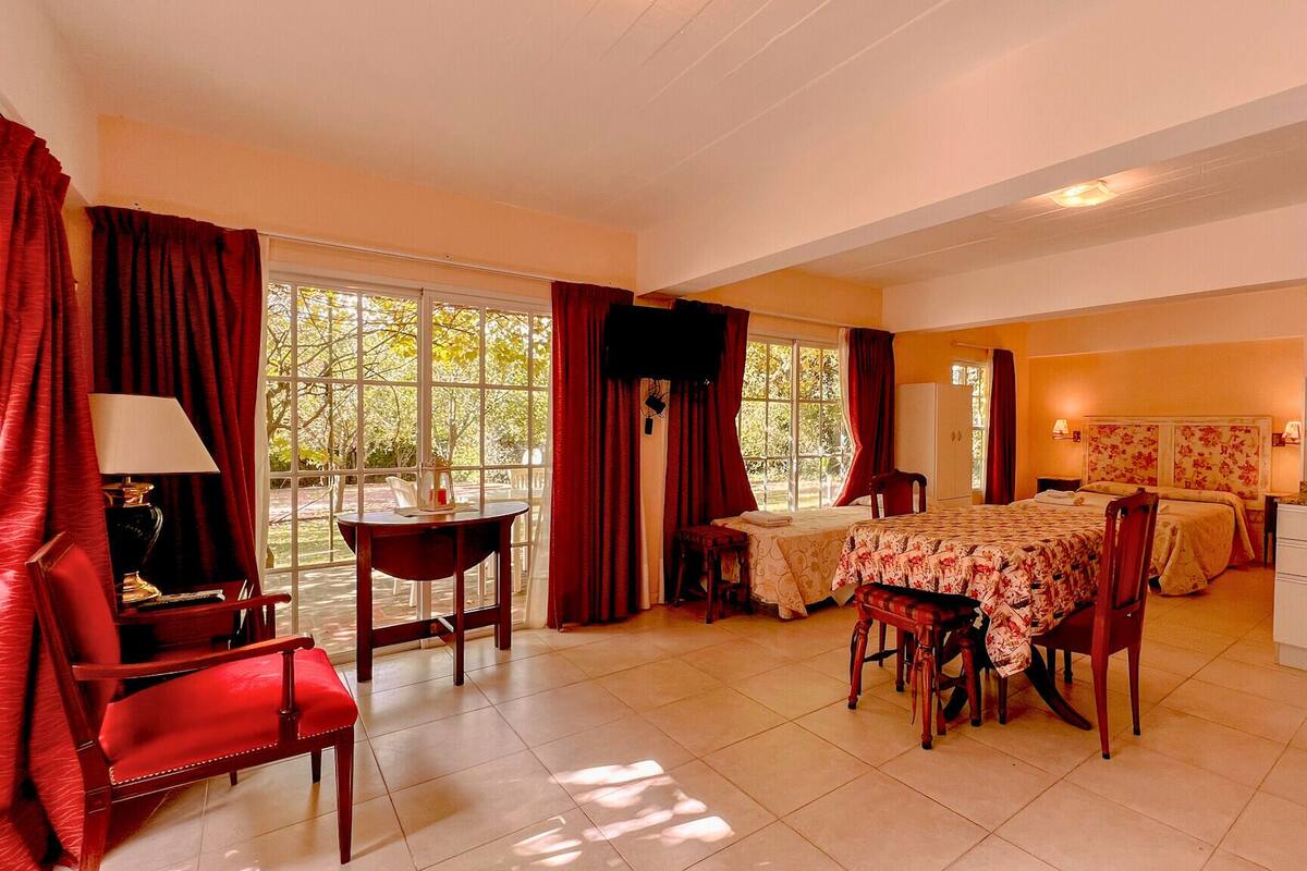 Superior Apartment | Free WiFi, bed sheets