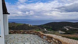 Terrace/patio - Dorothea Panoramic Villa.One of a kind, a hidden gem on the isle of Paros.Helios (Paros)