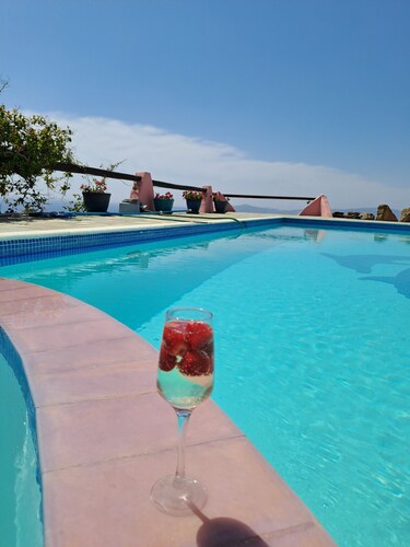 Dorothea Panoramic Villa.One of a kind, a hidden gem on the isle of Paros.Helios