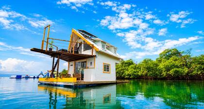 The Sea Spot! Hip-Nautic Floating Lodge