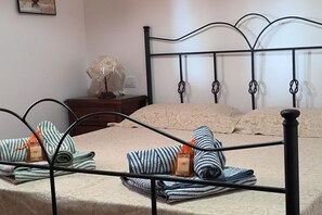 2 bedrooms, bed sheets