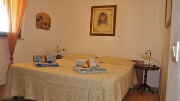 3 bedrooms, bed sheets