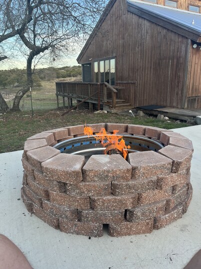 Cozy 2-bedroom, 2-bath cabin with WiFi, AC in Harper Tx on secluded 215 acres. 