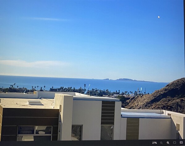 Exterior - Comfortable safe gated community, located 12 min away from Valle de Guadalupe. (El Sauzal)