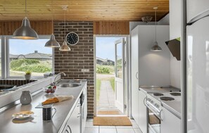 Kühlschrank, Herdplatte, Geschirrspüler