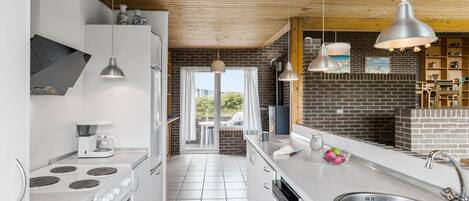 Kühlschrank, Herdplatte, Geschirrspüler