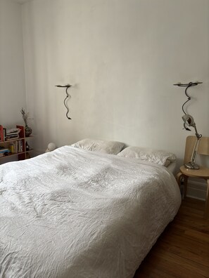 2 quartos, ferros/tábuas de passar roupa, Wi-Fi, roupa de cama
