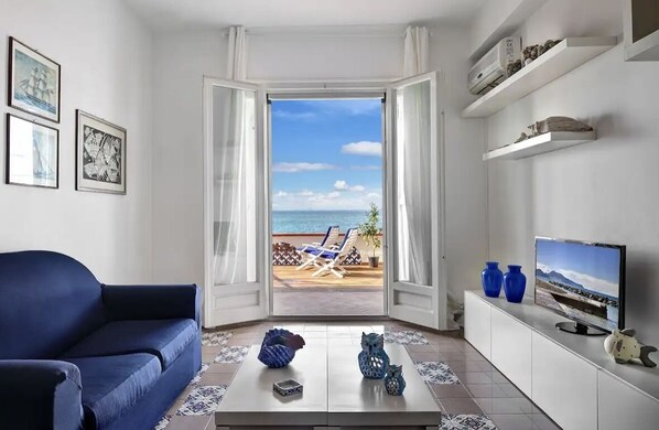 Smart TV - Raffaela's House (Massa Lubrense)