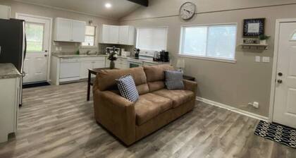 Relax with family and friends at this peaceful, Texas hill country cottage.