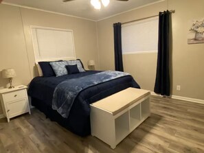 2 chambres, fer et planche à repasser, lit parapluie, Wi-Fi gratuit