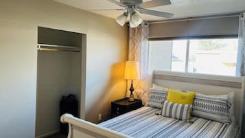 2 bedrooms, desk, iron/ironing board, travel crib