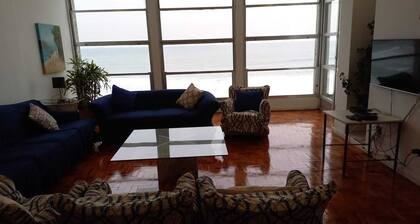 Apartamento nas Pitangueiras de Frente Para o Mar