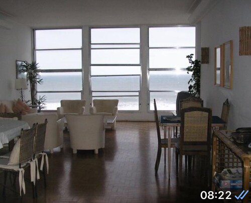 Apartamento nas Pitangueiras de Frente Para o Mar