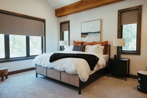 4 chambres, fer et planche à repasser, Wi-Fi, draps fournis