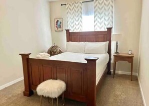 2 habitaciones, tabla de planchar con plancha, wifi y ropa de cama 