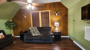 Living area - Private Upstairs Apartment in a Country Peaceful Setting (Julian)