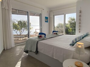 4 habitaciones, tabla de planchar con plancha, wifi y ropa de cama 