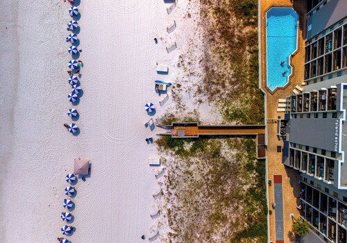 Gorgeous Gulf Front Condo -FREE BEACH SERVICE -Great Views!