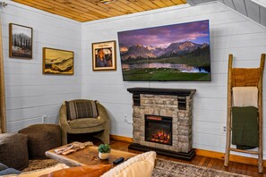 Smart TV, fireplace, table football, ping pong