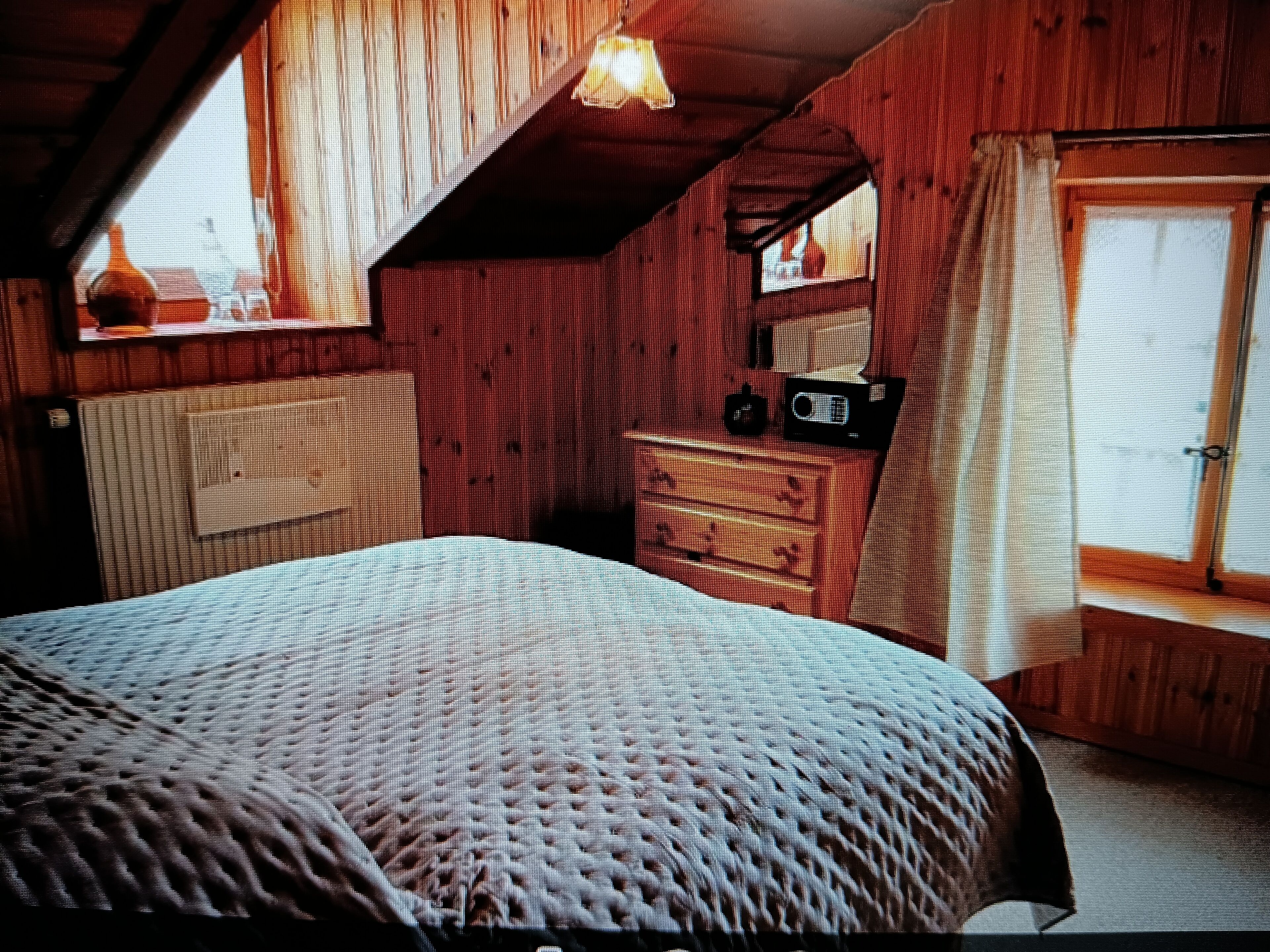 2 bedrooms, in-room safe, soundproofing, iron/ironing board