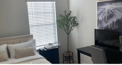 Cozy townhome with 1 Brm with desk , 1.5 BA, Kitchen, in enjoyable Fuquay-Varina
