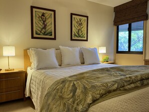 1 bedroom, iron/ironing board, WiFi, bed sheets - What a deal! Walk to the beach from this gorgeous 1 BR/2BA condo w/AC. Sleeps 4 (Kihei)