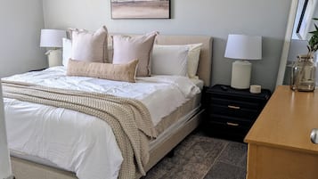 3 bedrooms, iron/ironing board, free WiFi, bed sheets