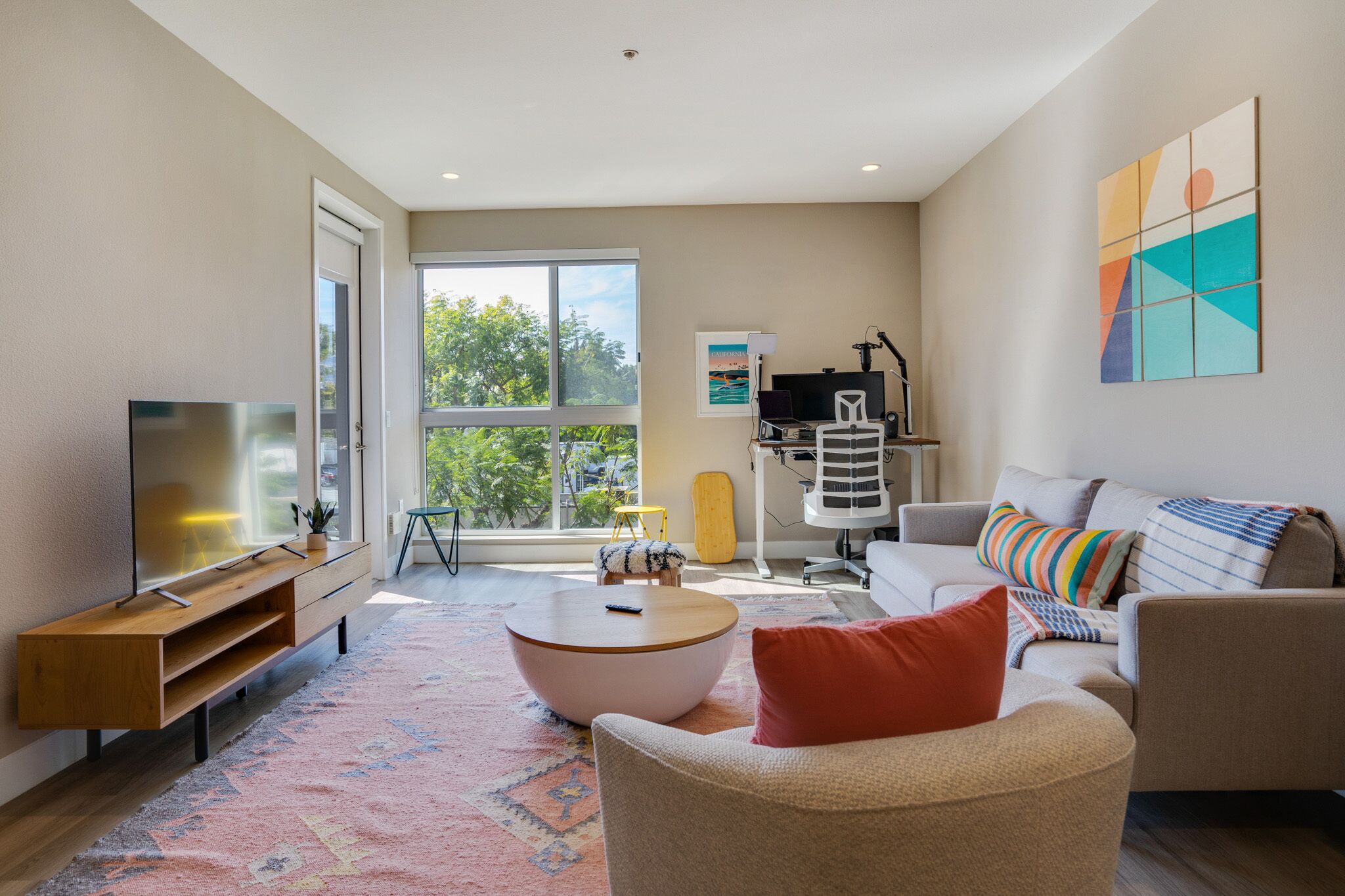 WeHo 1 BR w/ Office by Anyplace - 11298