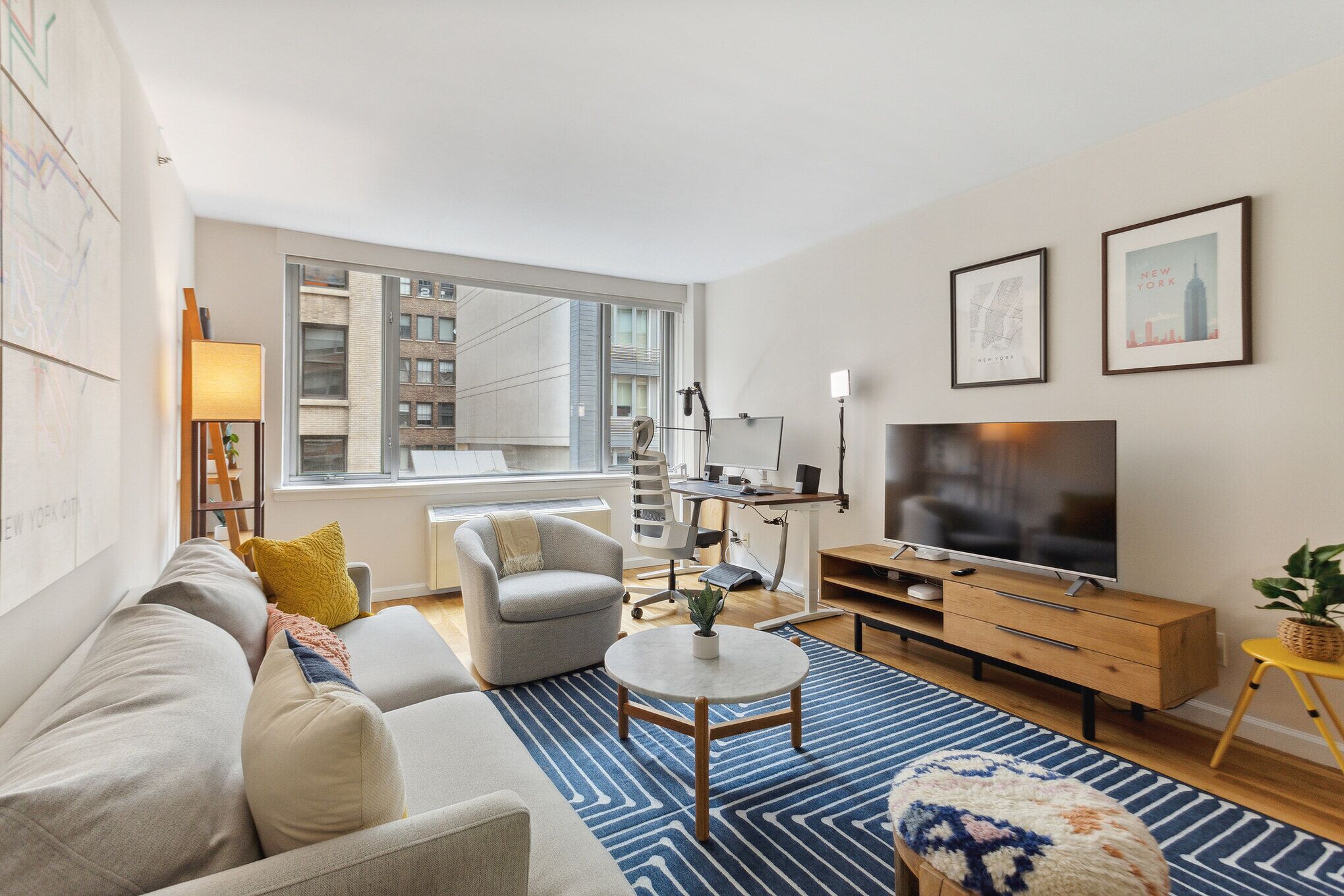 Chelsea 1 BR w/ Office by Anyplace - 11435