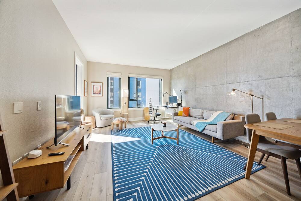 Mission Bay 1 BR w\/ Office by Anyplace - 11451