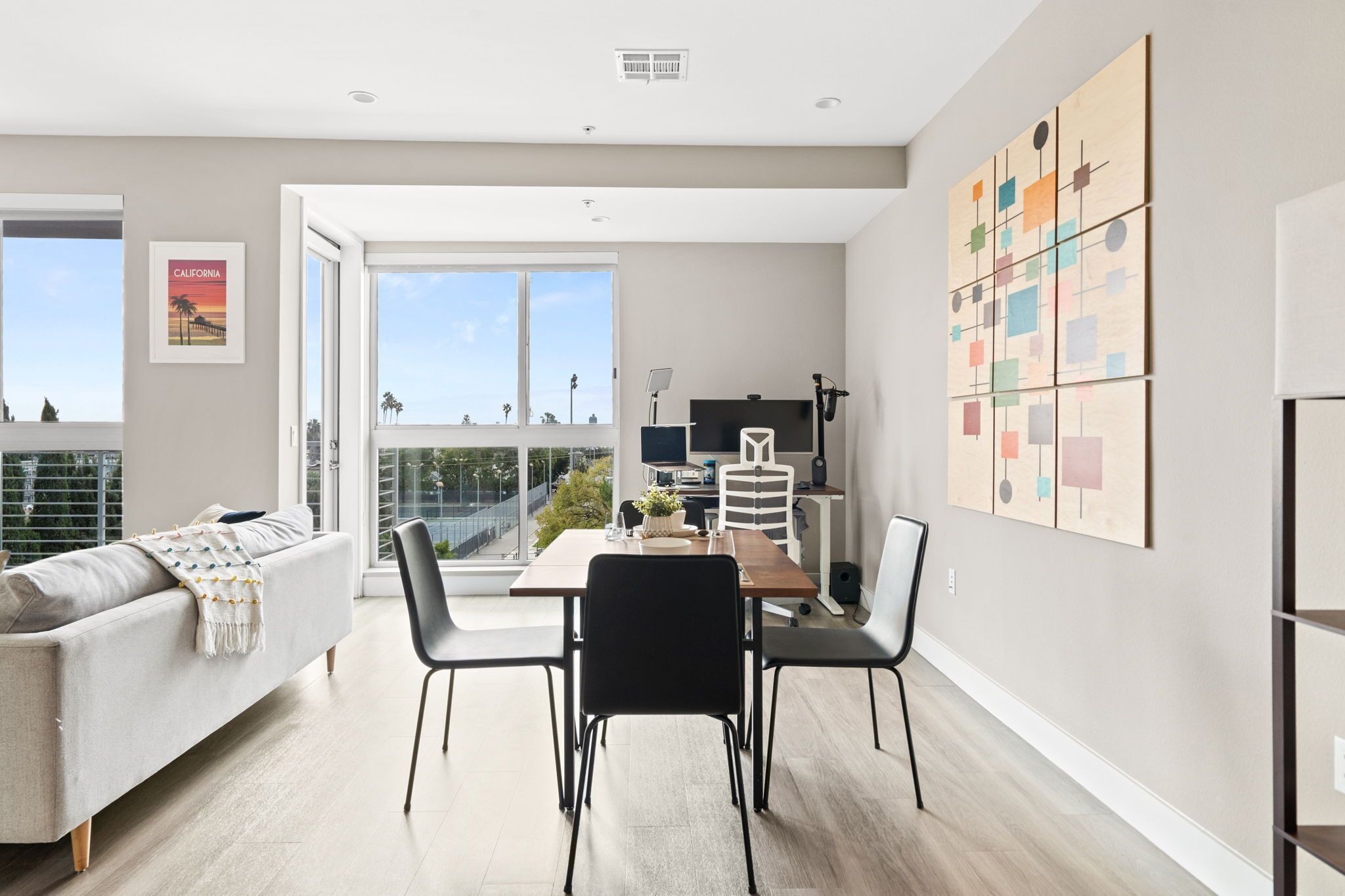 WeHo 1 BR w/ Office by Anyplace - 11661