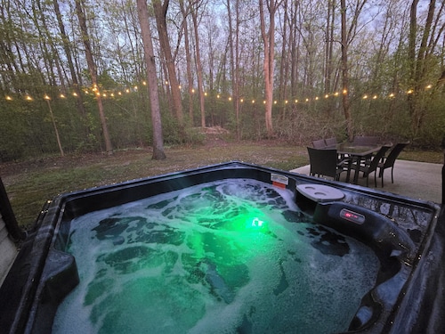 Cozy Country Cabin near Canandaigua-HOT TUB-Beautiful Sunsets-Close to CMAC