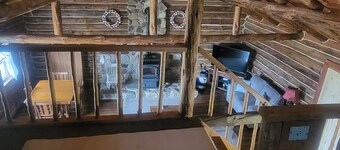 Cozy Country Cabin in Rushville-Hot Tub-Sunset Views-Wine Trail Convenience