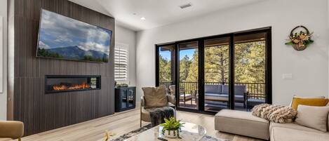 TV connectée, cheminée, espaces bureaux